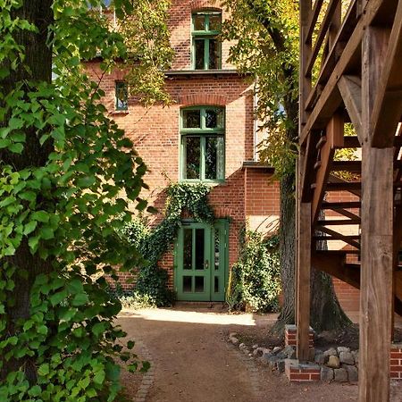Gasthaus Und Pension "Zum Hauenden Schwein" Woerlitz Ngoại thất bức ảnh
